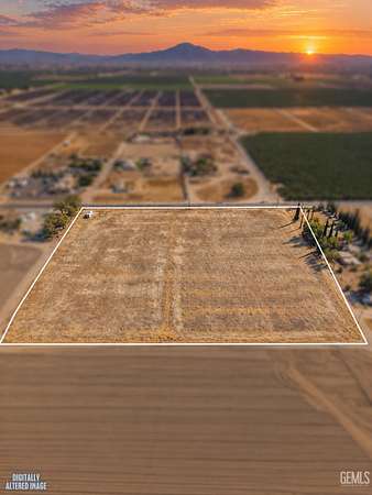 9.27 Acres of Land for Sale in Bakersfield, California
