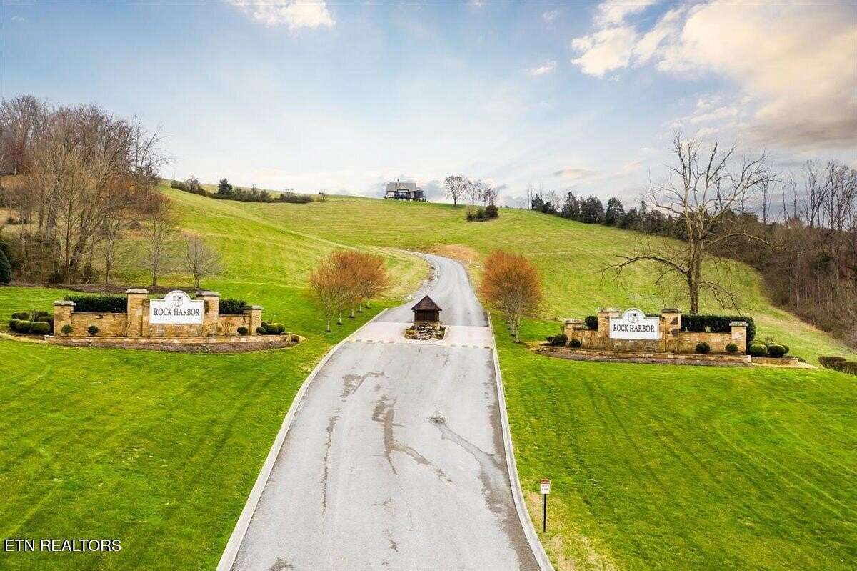 1.2 Acres of Residential Land for Sale in New Tazewell, Tennessee