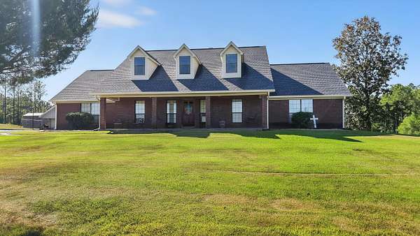 12 Acres of Recreational Land with Home for Sale in Mantachie, Mississippi