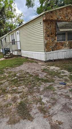 4.68 Acres of Land with Home for Lease in Belleview, Florida