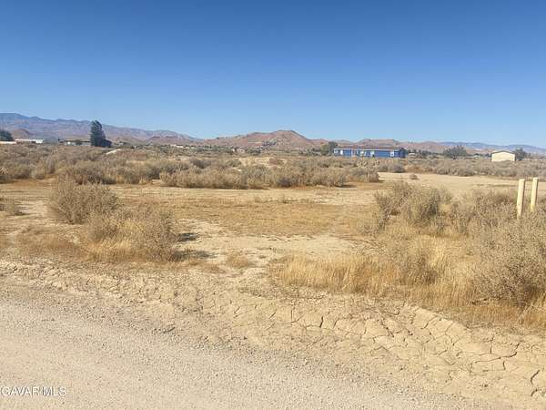 2.5 Acres of Residential Land for Sale in Rosamond, California