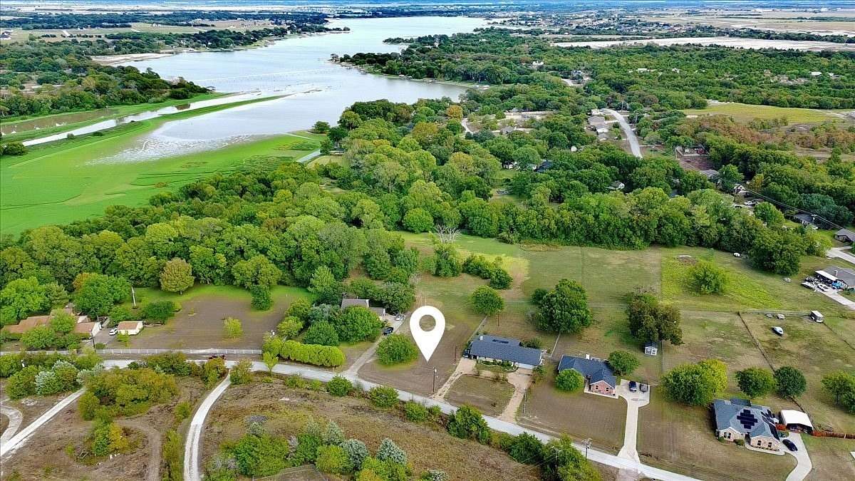 0.55 Acres of Residential Land for Sale in Waxahachie, Texas