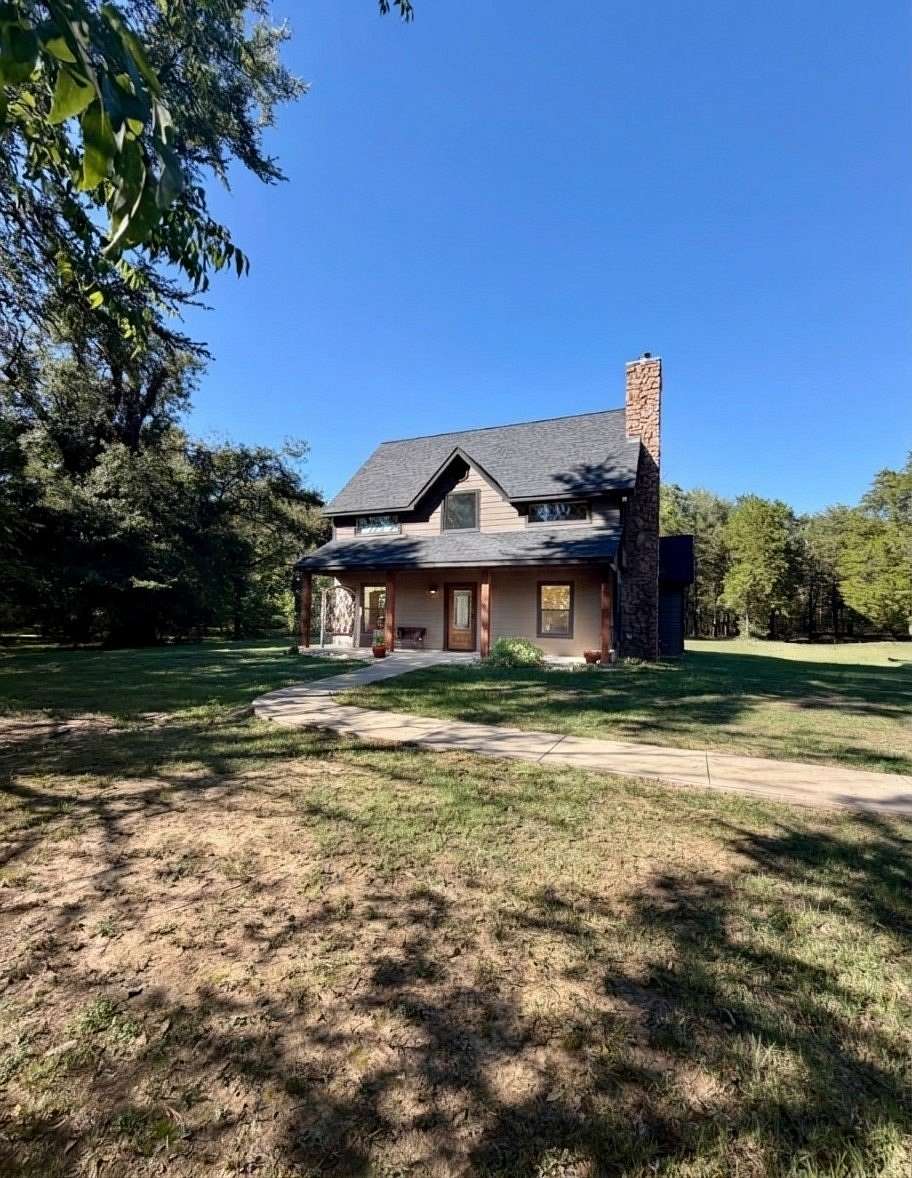 9 Acres of Land with Home for Sale in Wills Point, Texas
