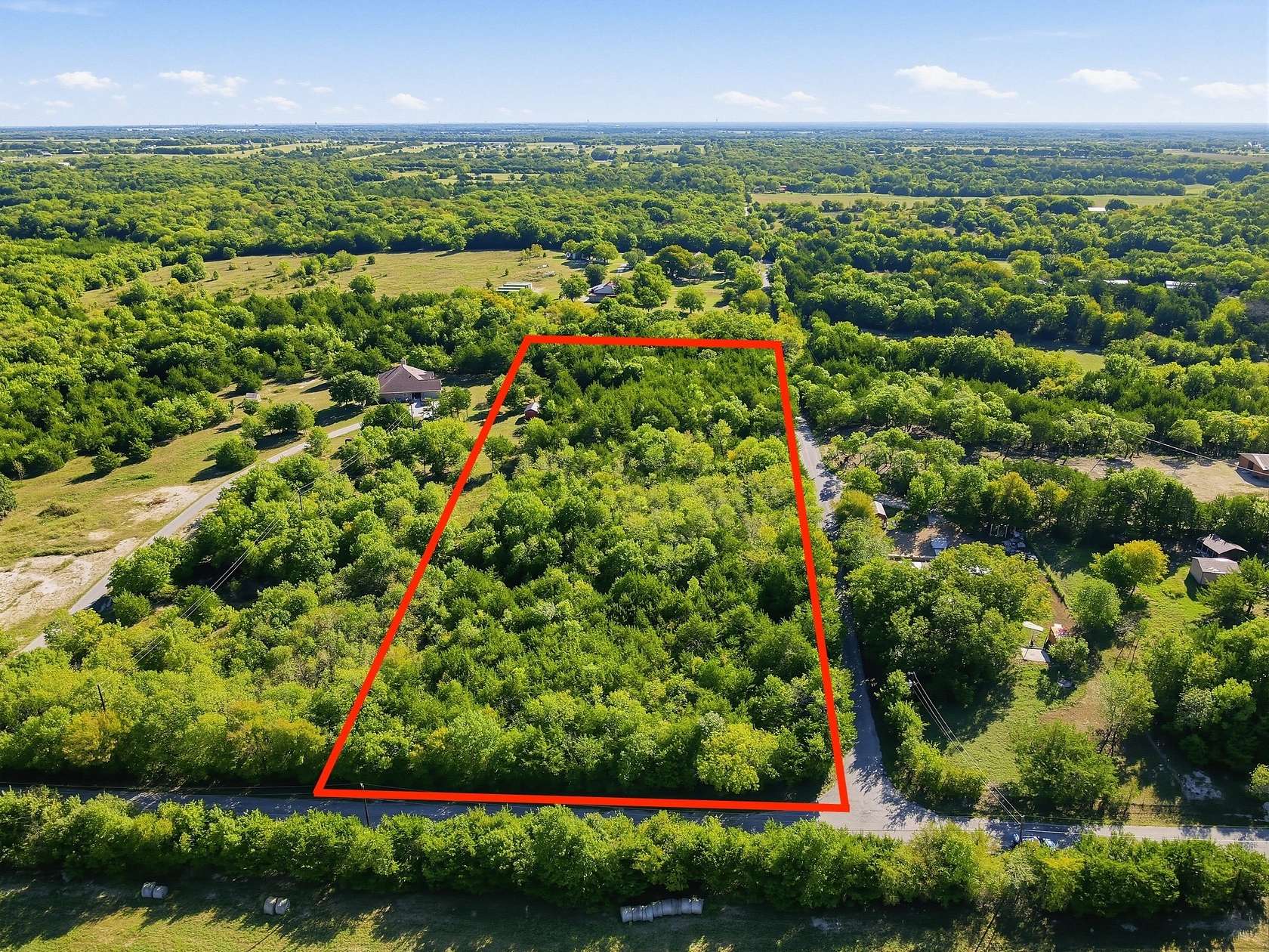 4 Acres of Residential Land for Sale in Whitewright, Texas