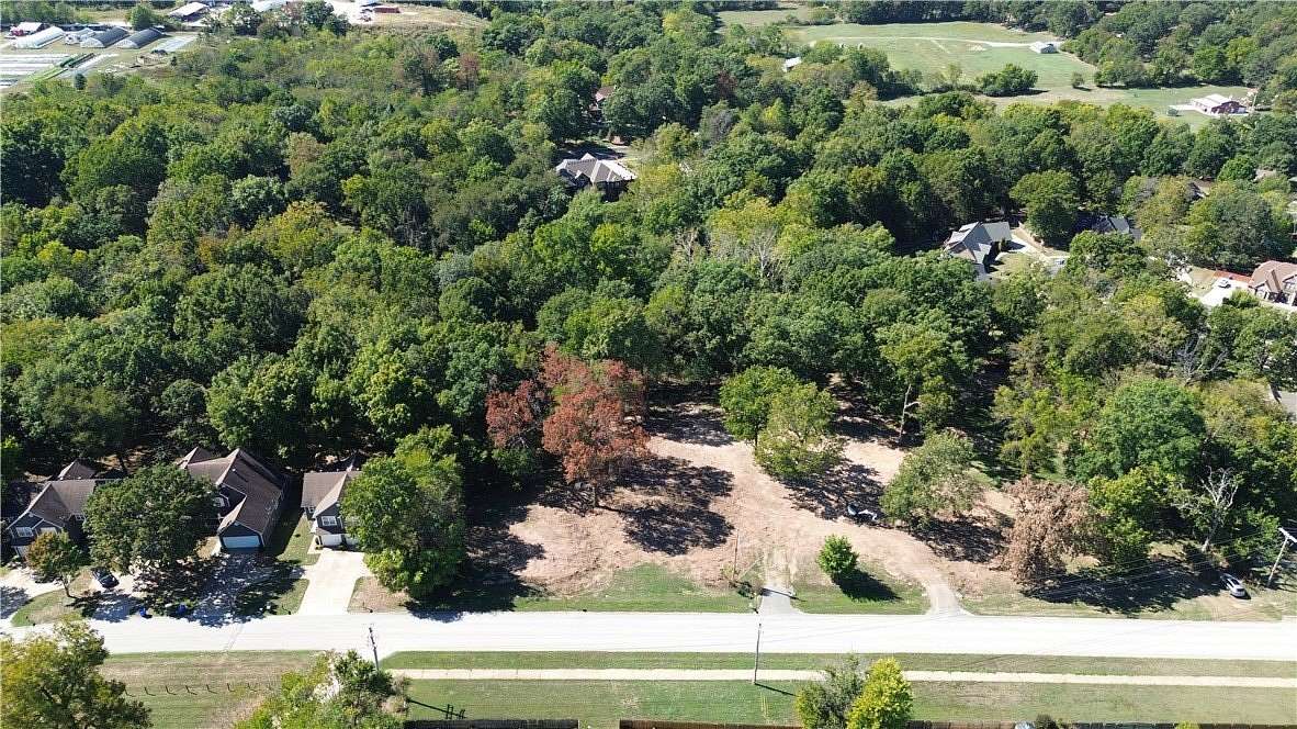 1 Acre of Residential Land for Sale in Fayetteville, Arkansas