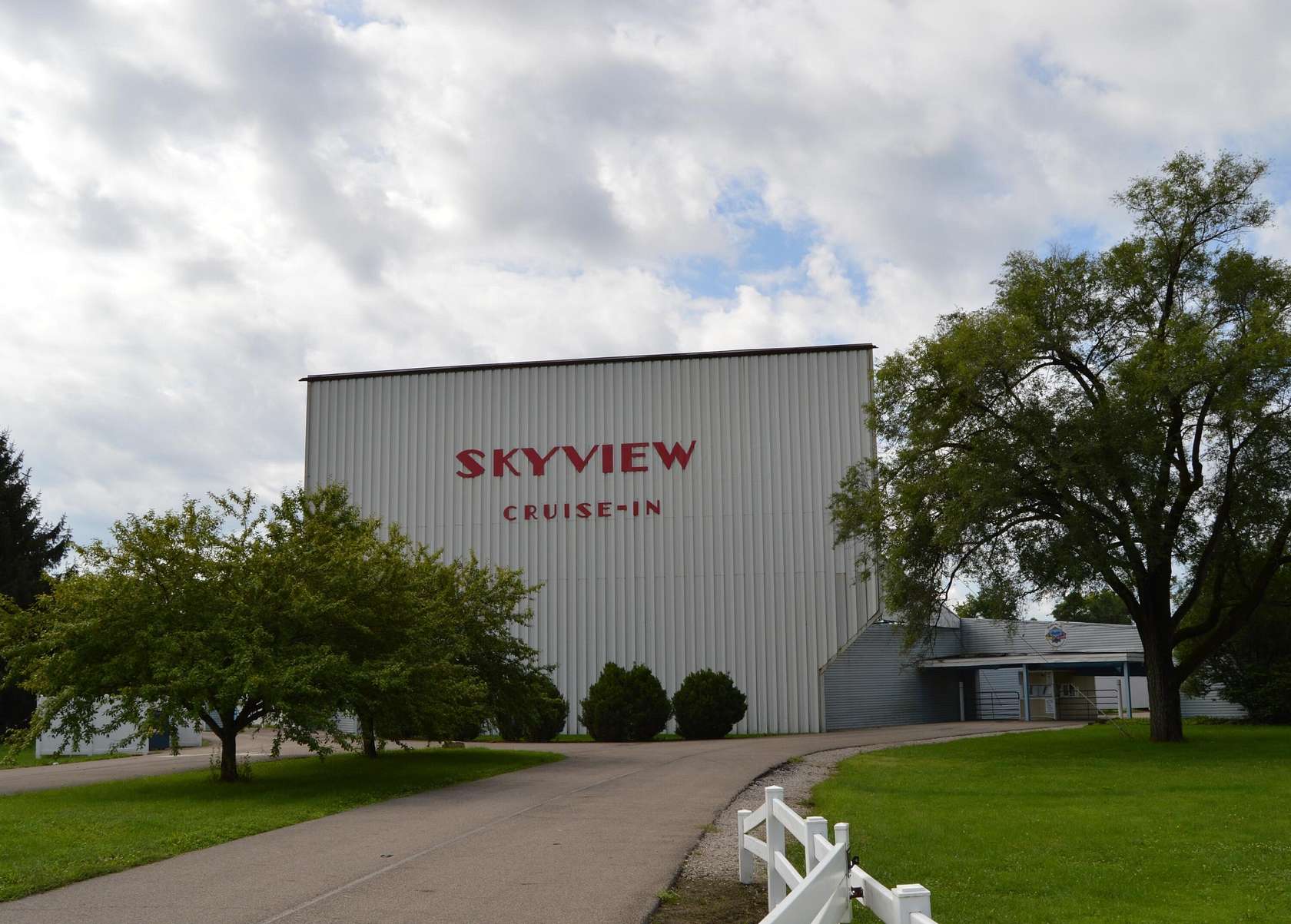 8.7 Acres of Improved Mixed-Use Land for Sale in Lancaster, Ohio