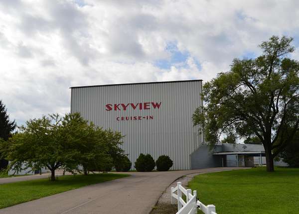 8.7 Acres of Improved Mixed-Use Land for Sale in Lancaster, Ohio