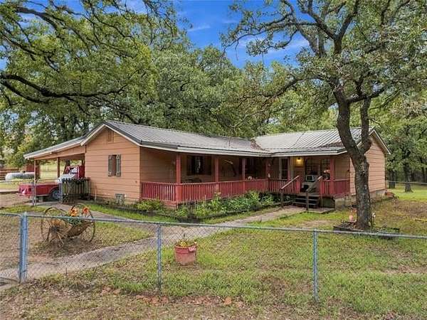 64 Acres of Land with Home for Sale in Weleetka, Oklahoma
