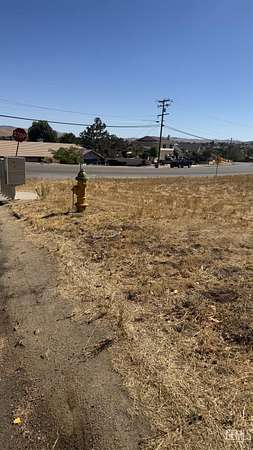 1.1 Acres of Residential Land for Sale in Tehachapi, California