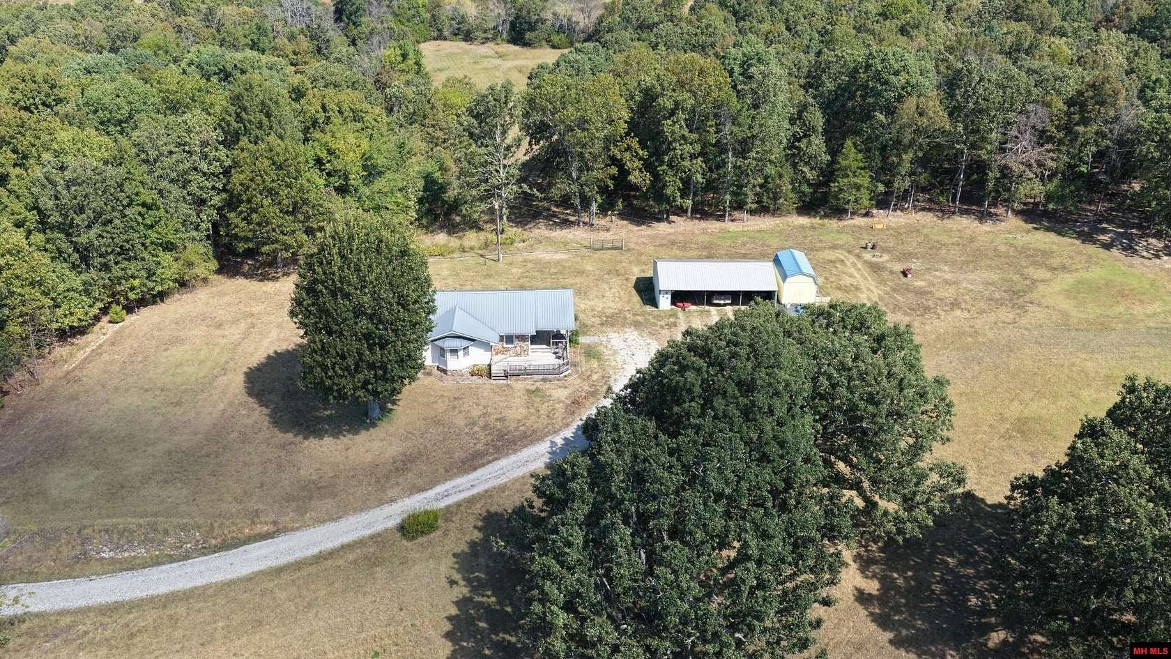 190 Acres of Recreational Land with Home for Sale in Salem, Arkansas