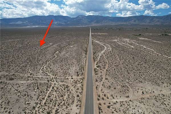 318 Acres of Agricultural & Residential Land for Sale in Lucerne Valley, California