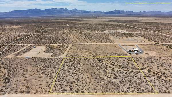 2.35 Acres of Residential Land for Sale in Golden Valley, Arizona