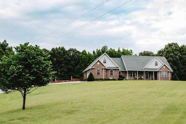 3 Acres of Land with Home for Sale in Puryear, Tennessee
