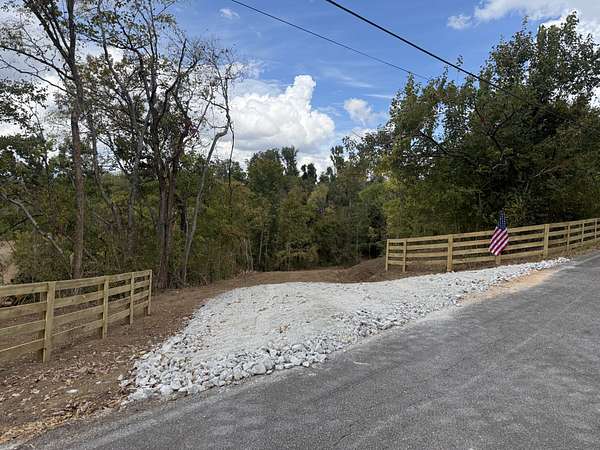 5.14 Acres of Residential Land for Sale in Columbia, Tennessee