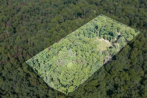 4 Acres of Residential Land for Sale in Monterey, Tennessee
