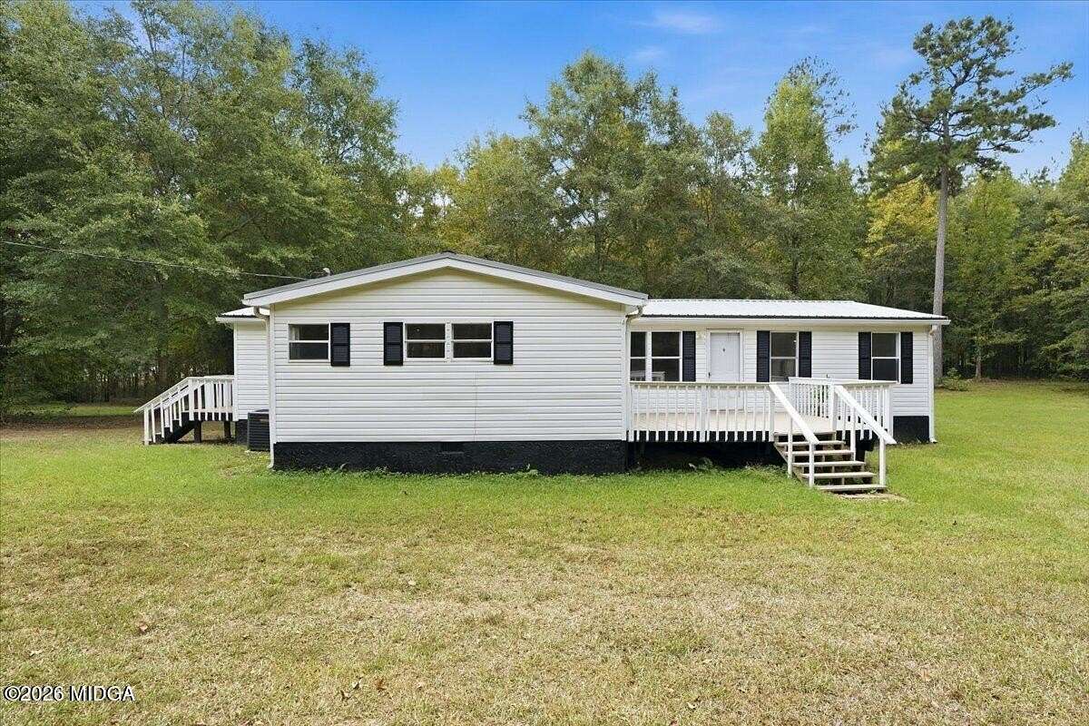 2.34 Acres of Land with Home for Sale in Haddock, Georgia