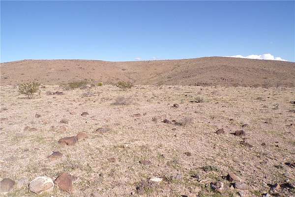 2.35 Acres of Residential Land for Sale in Golden Valley, Arizona