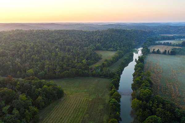 256 Acres of Land for Sale in White Bluff, Tennessee