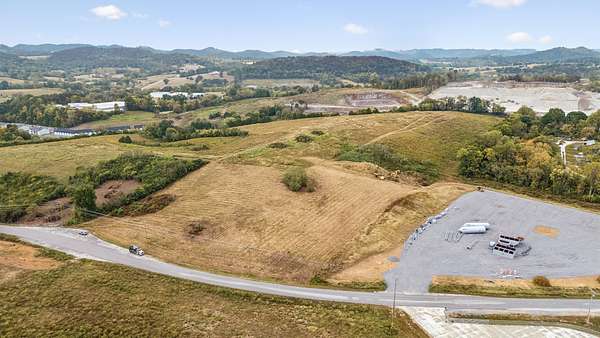 2.5 Acres of Commercial Land for Sale in Gordonsville, Tennessee