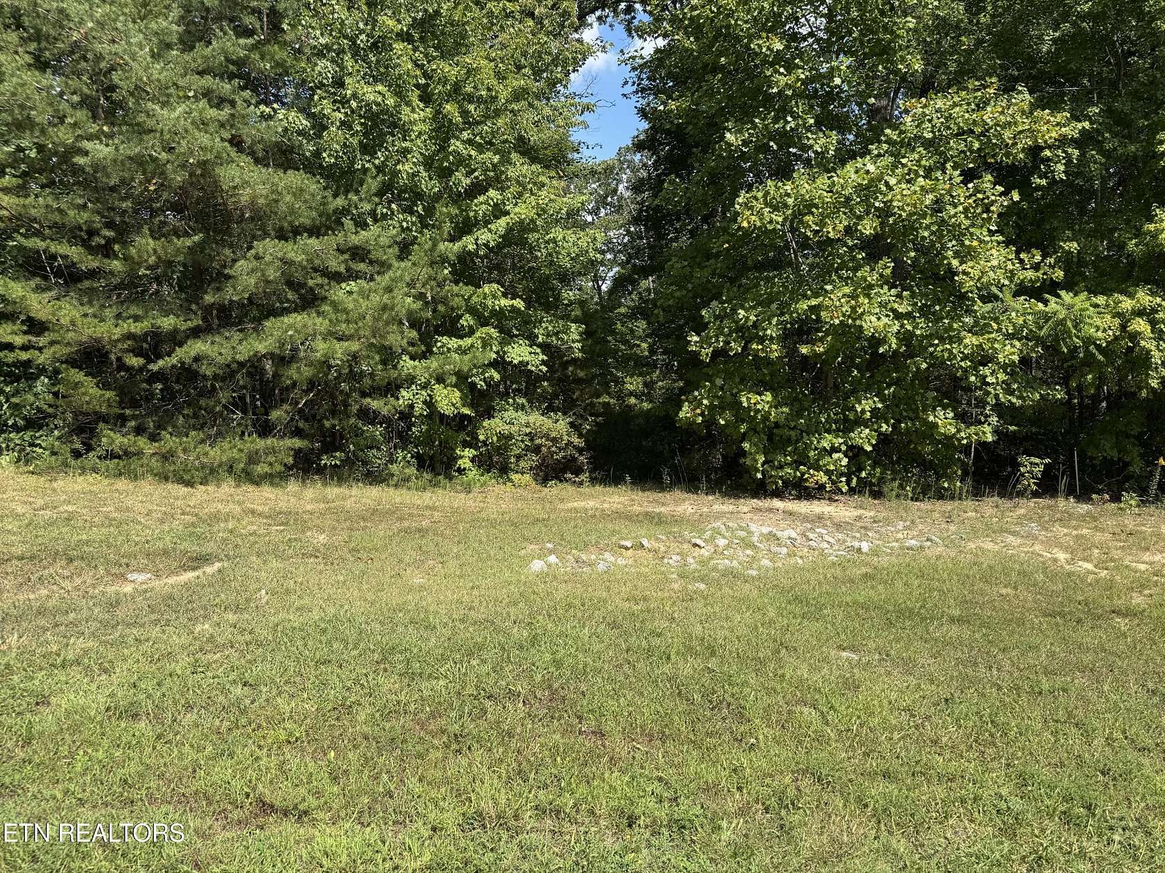 1.39 Acres of Residential Land for Sale in Jamestown, Tennessee