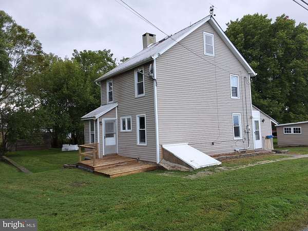 3.7 Acres of Land with Home for Lease in Paradise, Pennsylvania