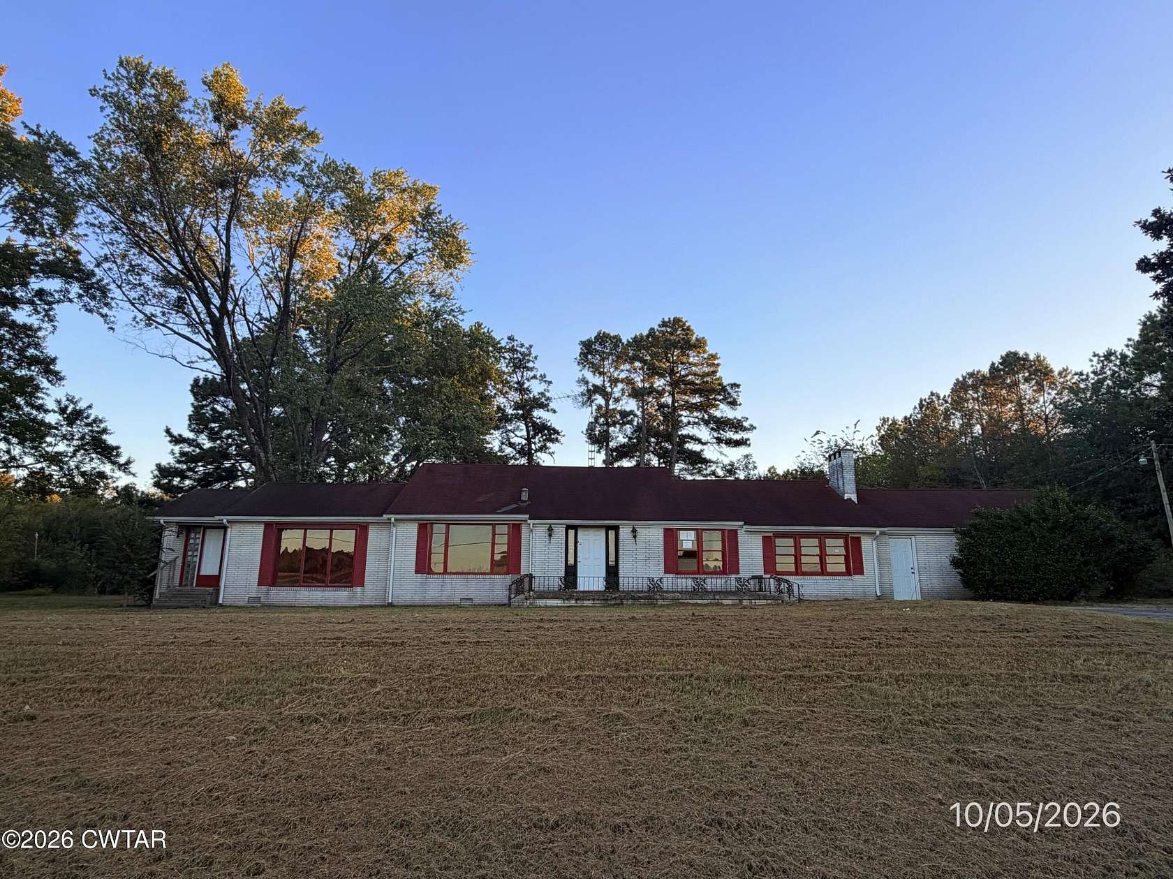 13.7 Acres of Land with Home for Sale in Paris, Tennessee