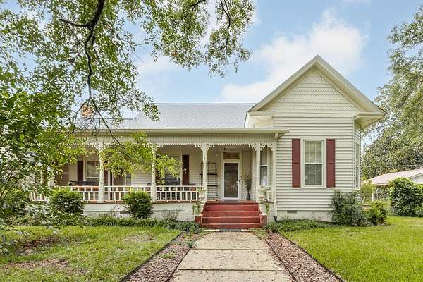 11.1 Acres of Land with Home for Sale in Americus, Georgia