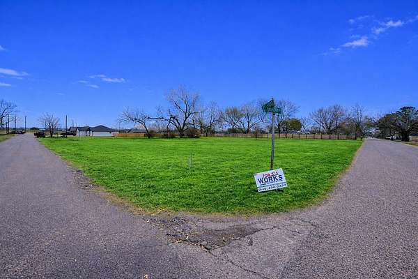 1.26 Acres of Residential Land for Sale in Collinsville, Texas