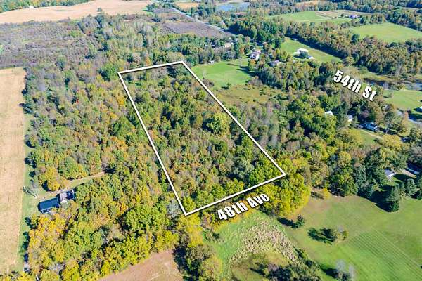 5 Acres of Residential Land for Sale in Lawrence, Michigan