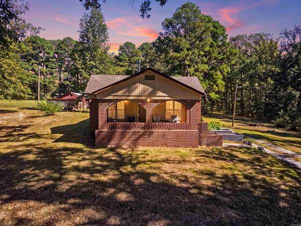 4.74 Acres of Land with Home for Sale in Little Rock, Arkansas