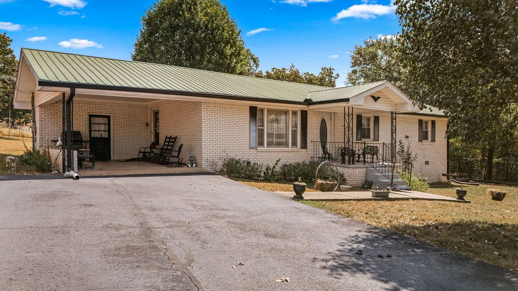 9.32 Acres of Land with Home for Auction in Bradyville, Tennessee