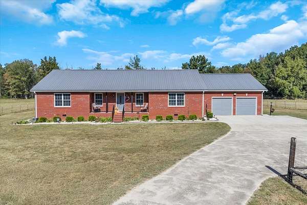 25.7 Acres of Land with Home for Sale in Tullahoma, Tennessee