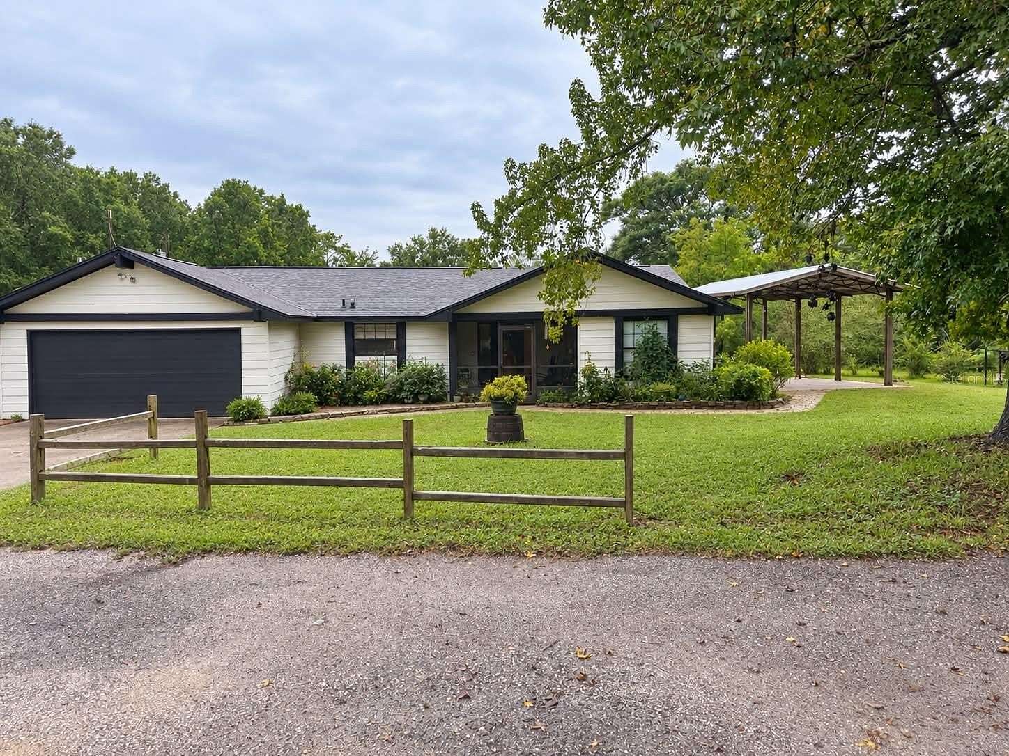 10 Acres of Land with Home for Sale in Brooksville, Florida