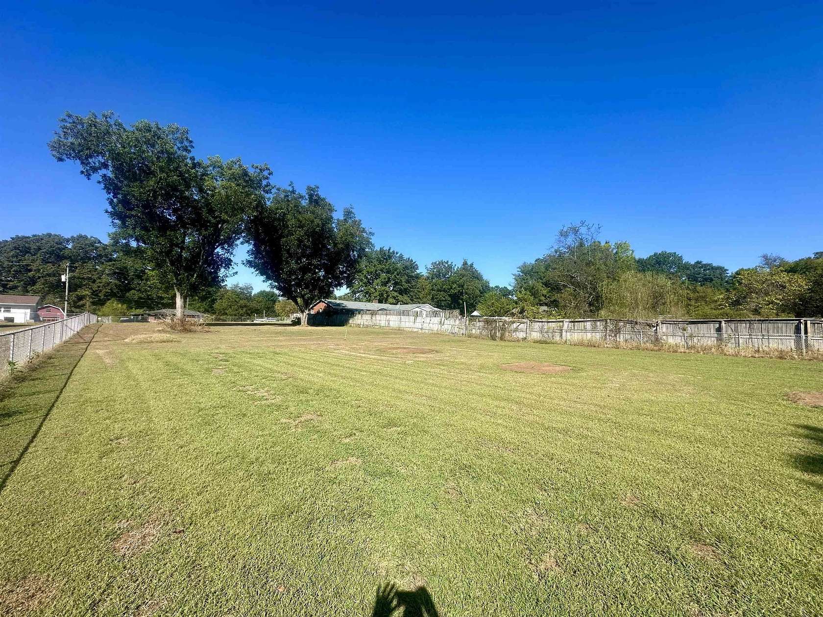 0.62 Acres of Residential Land for Sale in Tuscumbia, Alabama