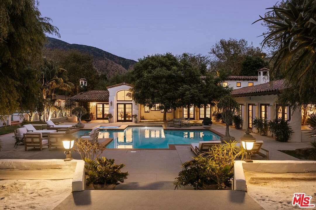 1.58 Acres of Land with Home for Lease in Malibu, California