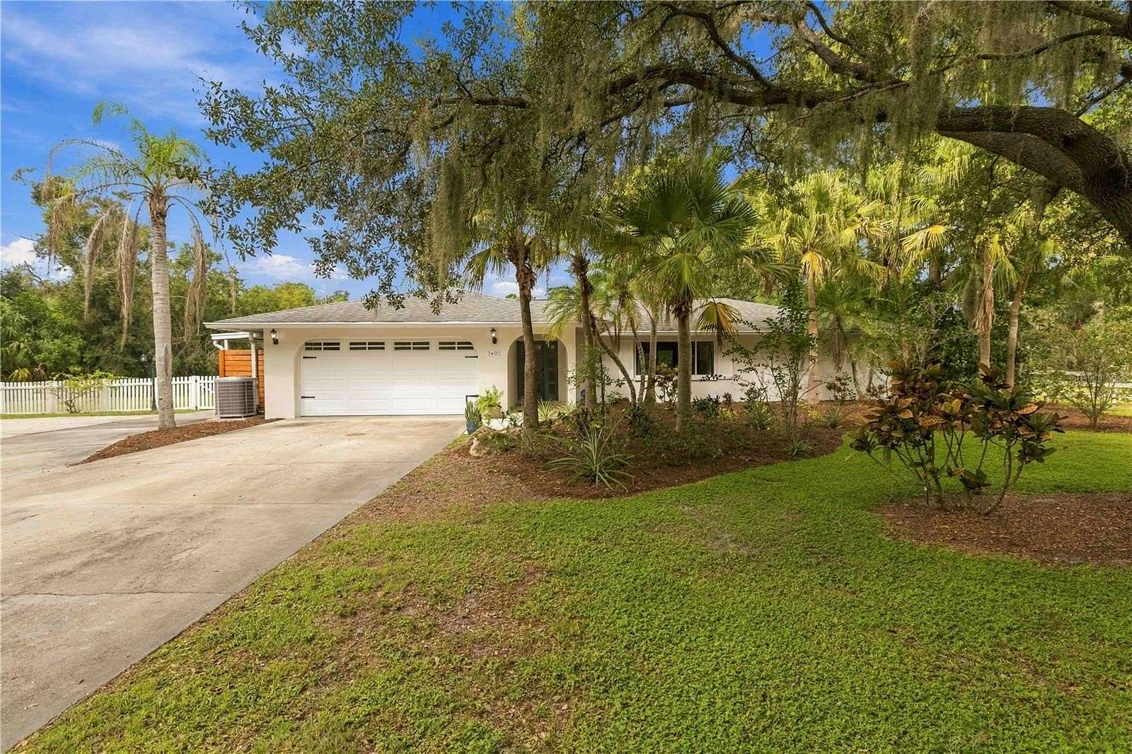 2 Acres of Land with Home for Sale in Sarasota, Florida