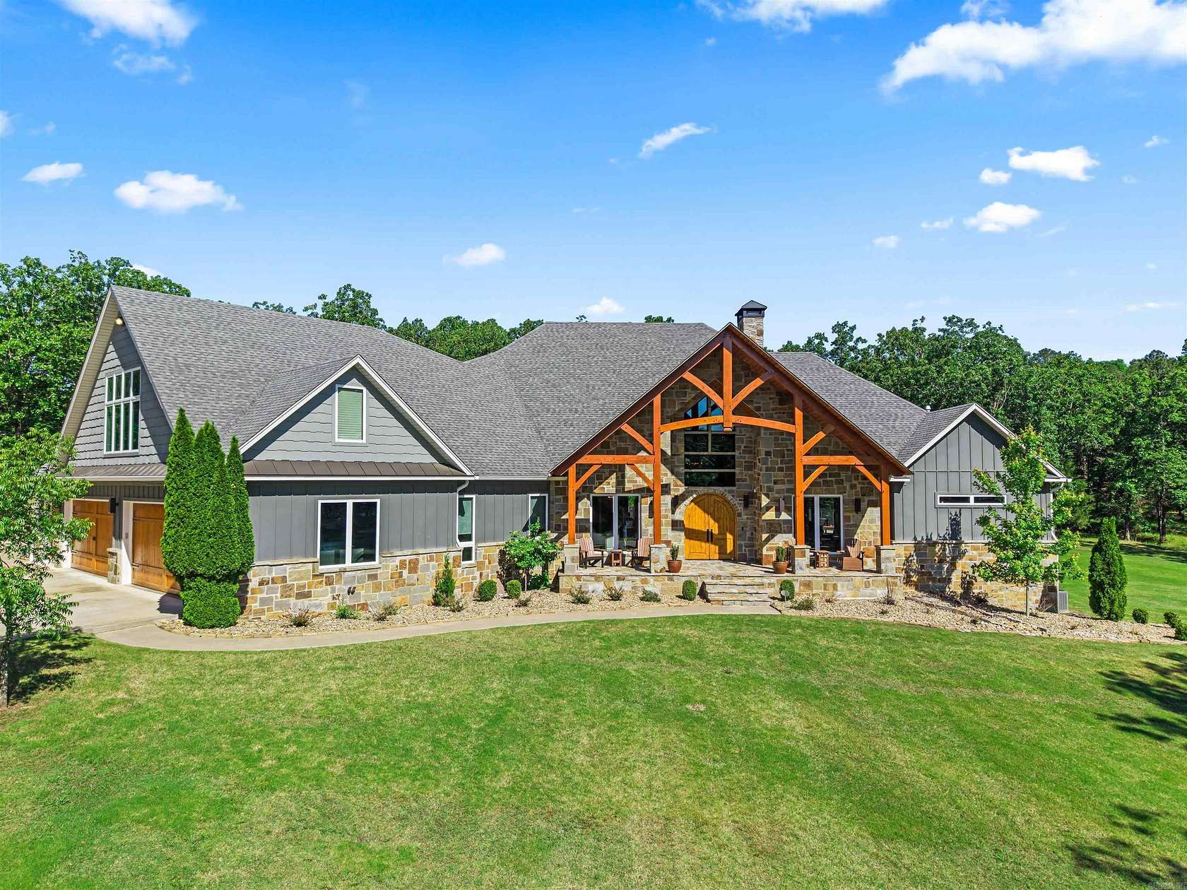 11 Acres of Land with Home for Sale in Little Rock, Arkansas