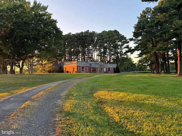 142 Acres of Recreational Land with Home for Lease in Easton, Maryland