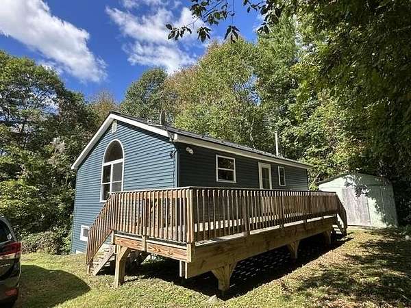 4.62 Acres of Land with Home for Sale in Vassalboro, Maine