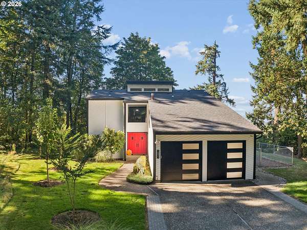 1.54 Acres of Land with Home for Sale in Oregon City, Oregon