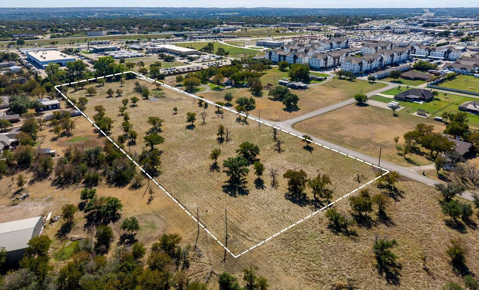 6 Acres of Residential Land for Sale in Hudson Oaks, Texas