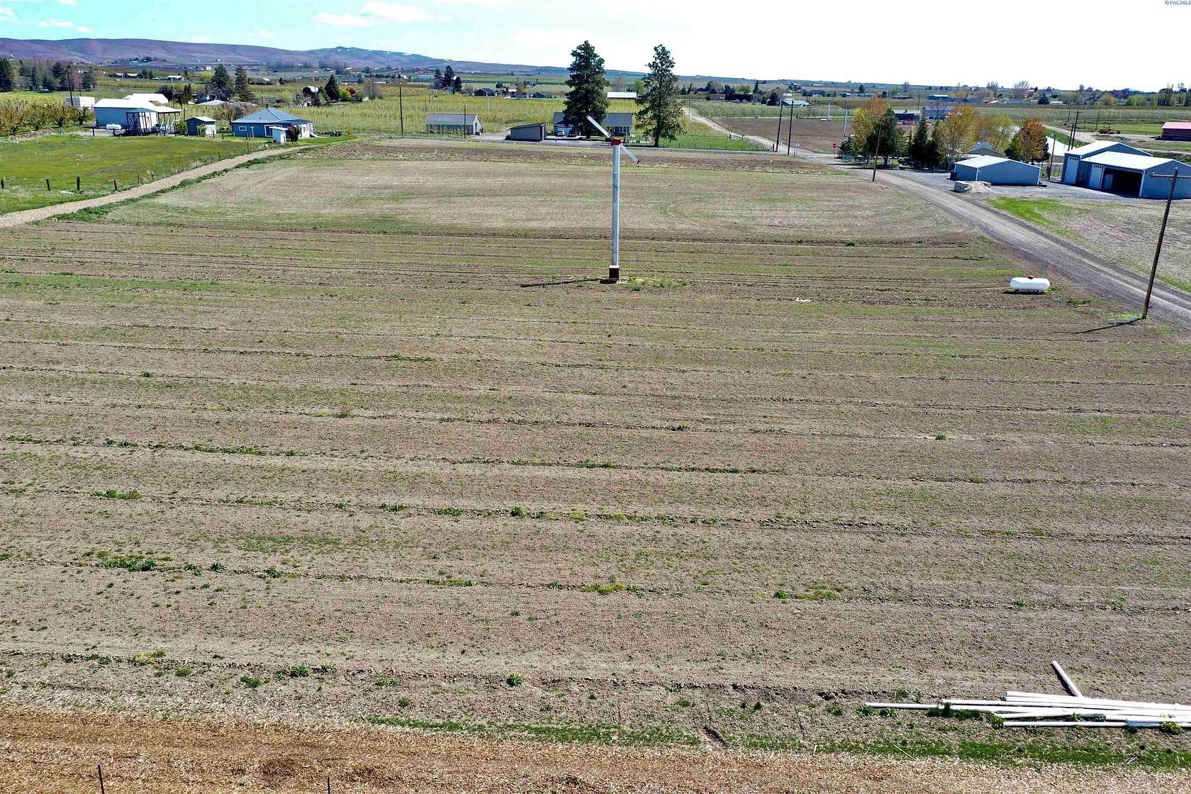4.6 Acres of Residential Land for Sale in Zillah, Washington