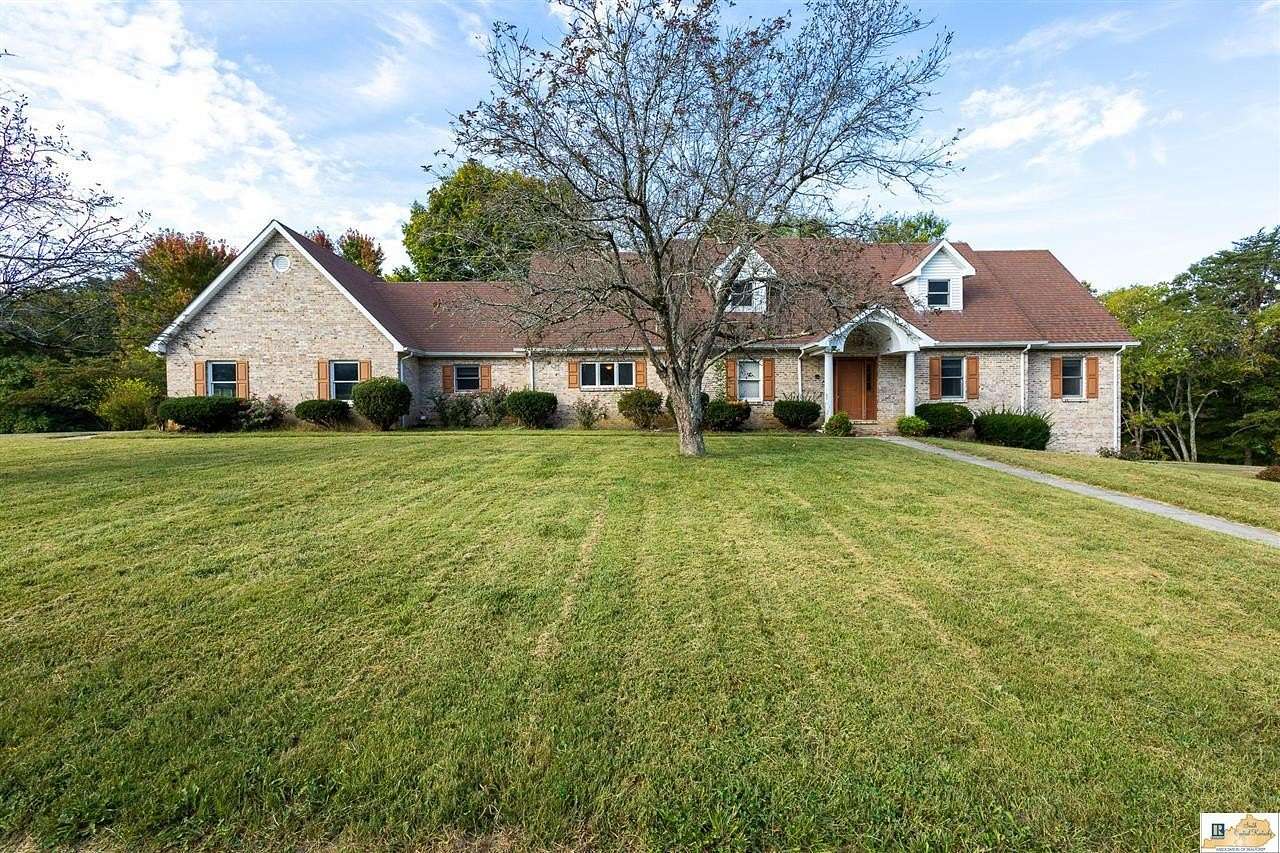 4.73 Acres of Land with Home for Sale in Tompkinsville, Kentucky