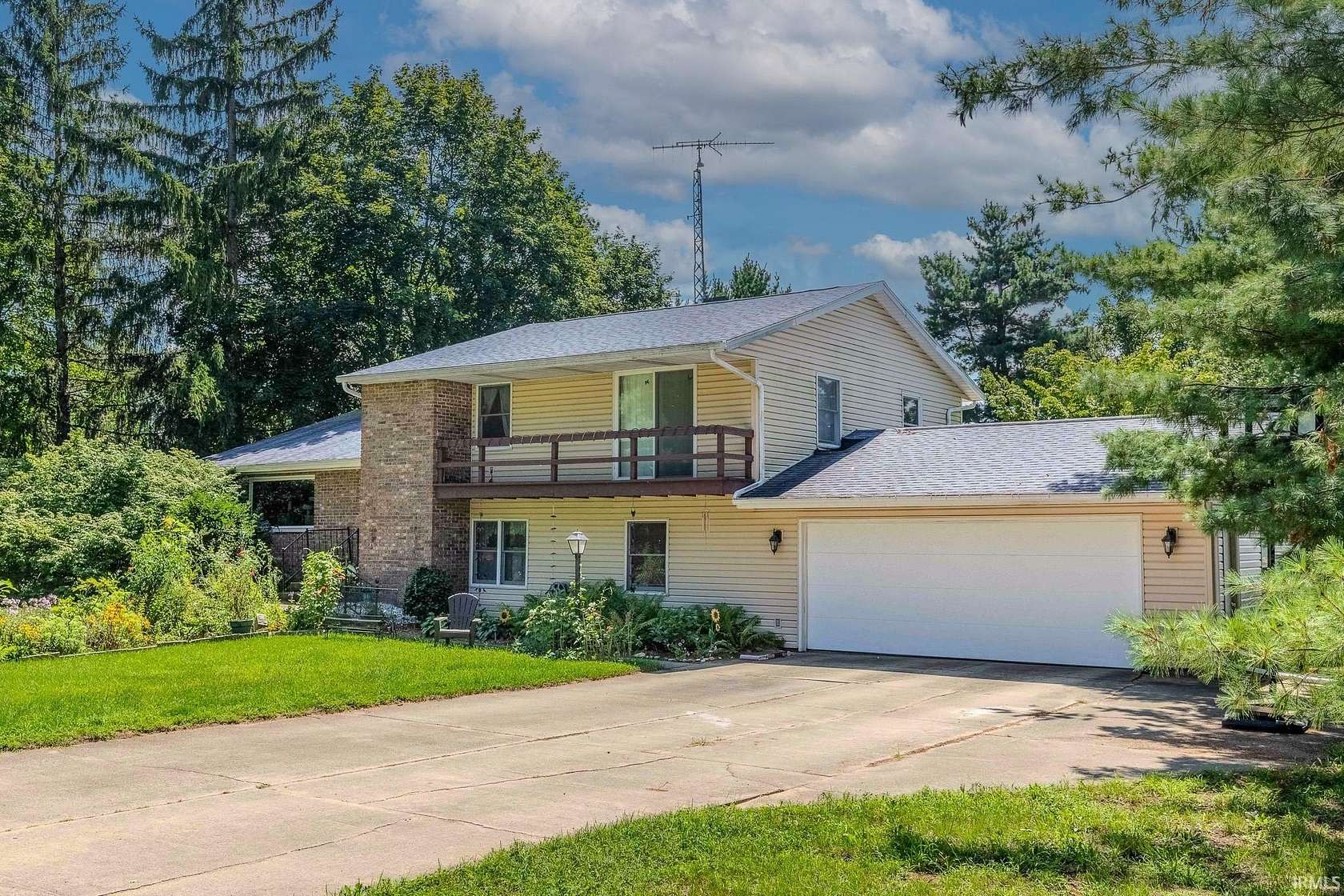 2 Acres of Land with Home for Sale in Howe, Indiana