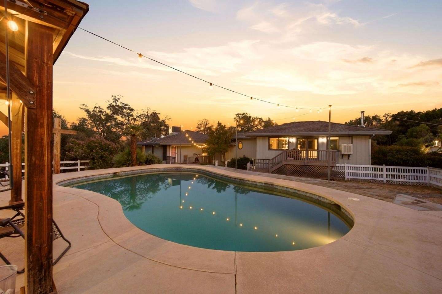 15.2 Acres of Land with Home for Sale in Bella Vista, California