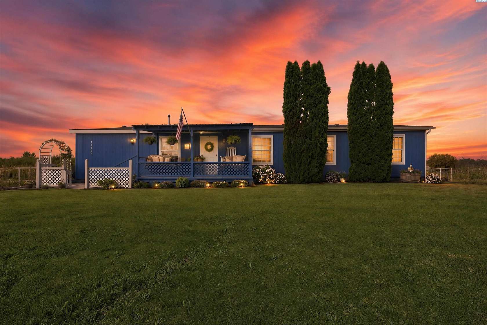 1.88 Acres of Land with Home for Sale in Benton City, Washington
