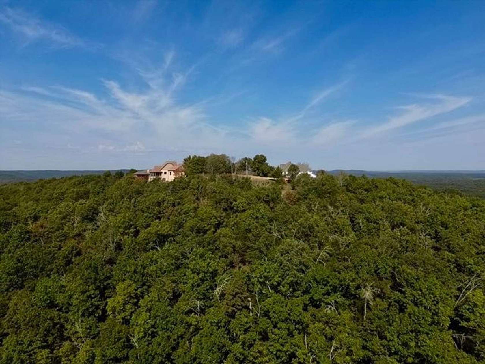 16 Acres of Land for Sale in Flippin, Arkansas
