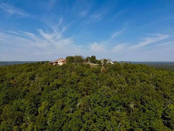16 Acres of Land for Sale in Flippin, Arkansas