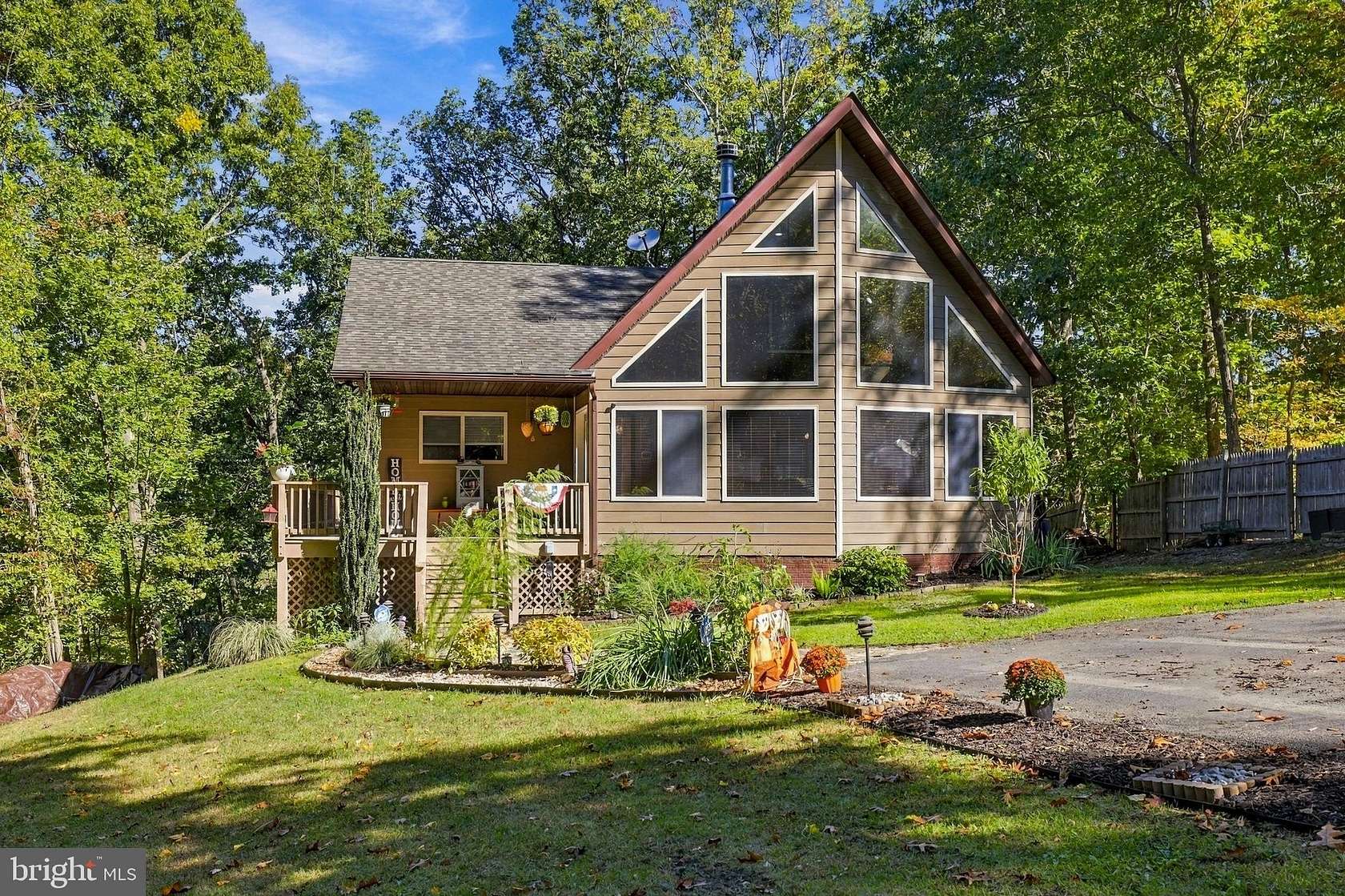 2.42 Acres of Land with Home for Sale in Front Royal, Virginia