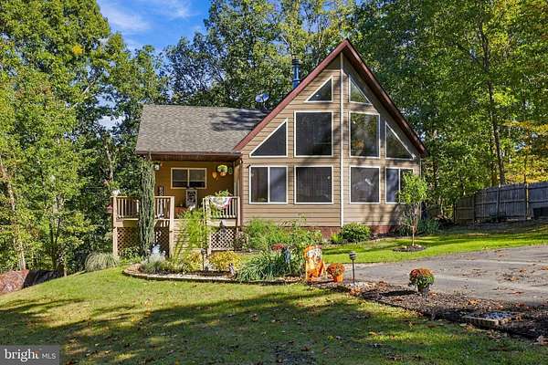 2.42 Acres of Land with Home for Sale in Front Royal, Virginia